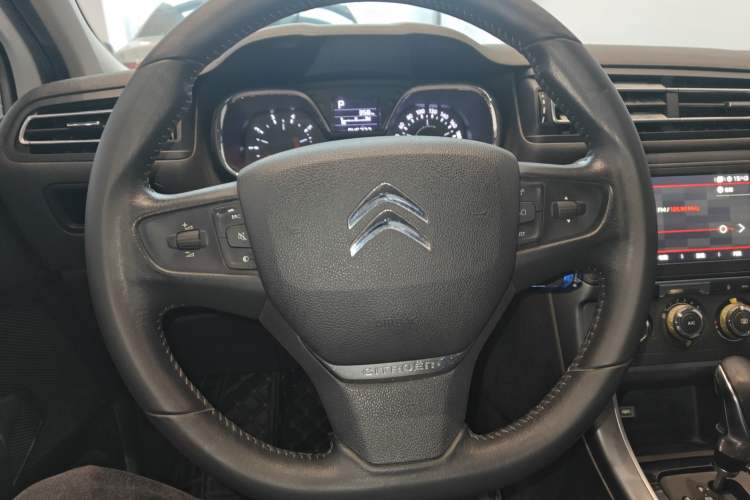 Used Citroen C4 Sega 2018 1.6L Automatic Luxury Model Steering Wheel
