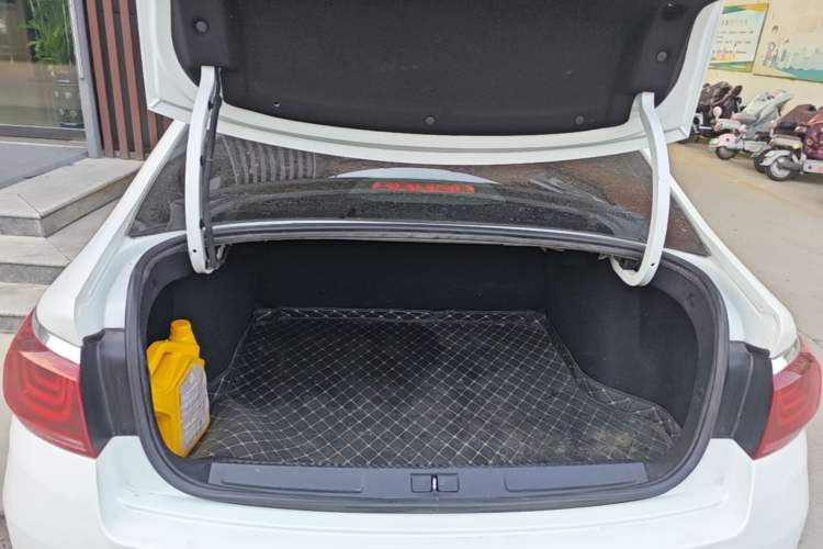 Used Citroen C4 Sega 2018 1.6L Manual Luxury Model Trunk
