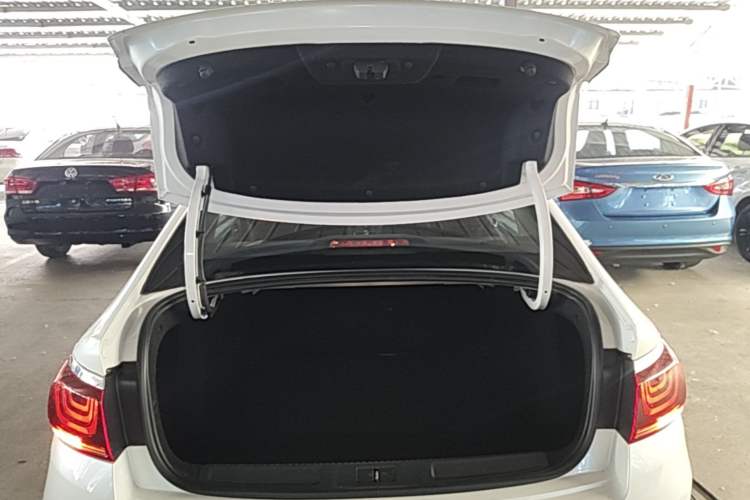 Used Citroen C4 Sega 2018 1.6L Manual Comfort Model Trunk
