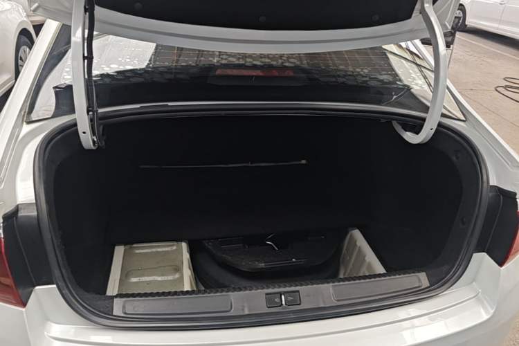 Used Citroen C4 Sega 2018 1.6L Automatic Luxury Model Trunk