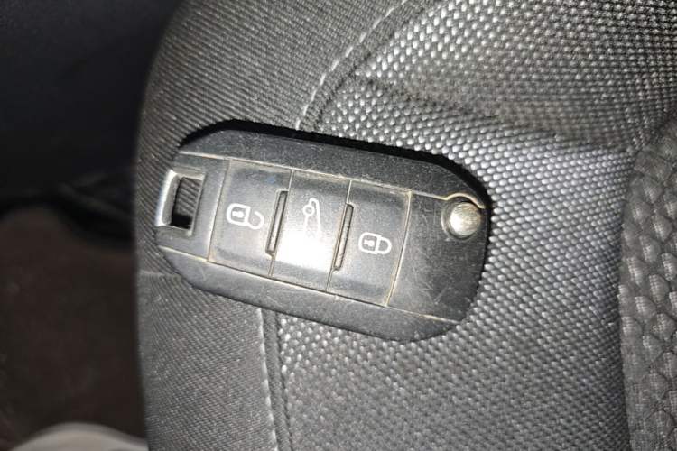 Used Citroen C4 Sega 2018 1.6L Manual Luxury Model Vehicle Key