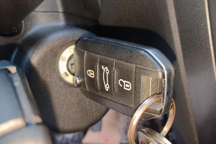 Used Citroen C4 Sega 2018 1.6L Manual Comfort Model Vehicle Key
