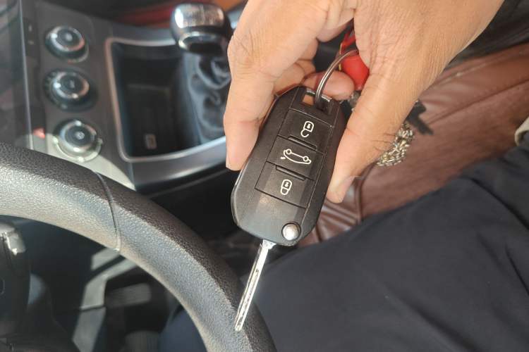 Used Citroen C4 Sega 2018 1.6L Manual Comfort Model Vehicle Key