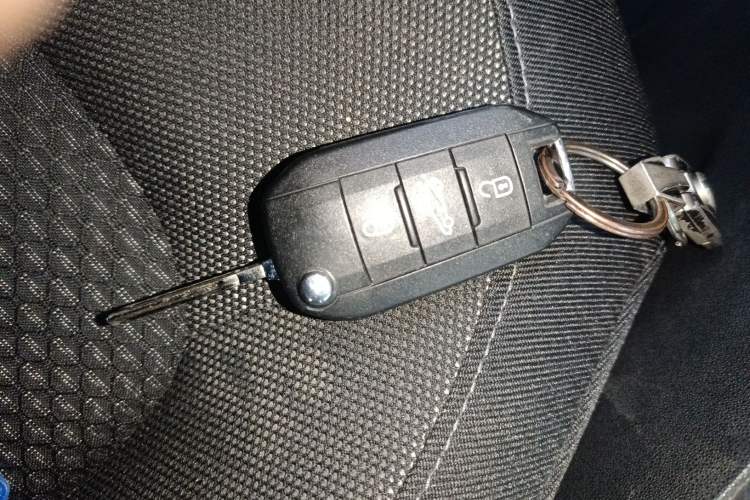 Used Citroen C4 Sega 2018 1.6L Manual Comfort Model Vehicle Key