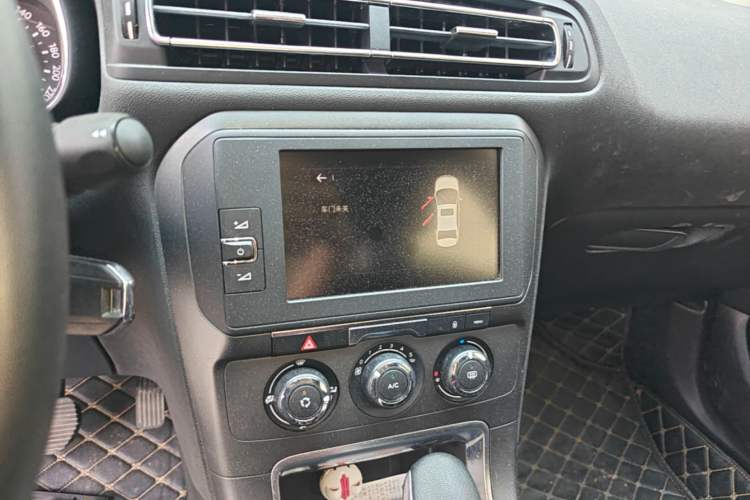Used Citroen C4 Sega 2018 1.6L Automatic Luxury Model Audio And AC Panel