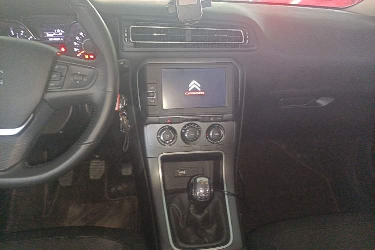 Used Citroen C4 Sega 2018 1.6L Manual Luxury Model Audio And AC Panel