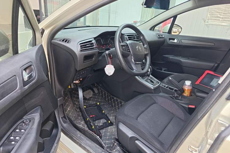 Used Citroen C4 Sega 2018 1.6L Automatic Luxury Model Driver Seat