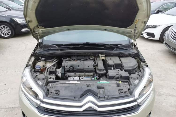 Used Citroen C4 Sega 2018 1.6L Manual Comfort Model Engine Bay