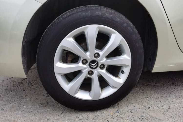 Used Citroen C4 Sega 2018 1.6L Manual Comfort Model Exterior 2