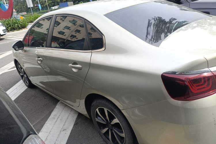 Used Citroen C4 Sega 2018 1.6L Automatic Luxury Model Exterior 3
