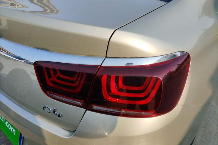 Used Citroen C4 Sega 2018 1.6L Manual Luxury Model Exterior 6