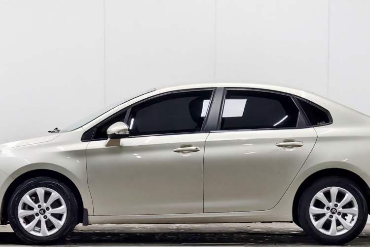 Used Citroen C4 Sega 2018 1.6L Manual Comfort Model Exterior 7