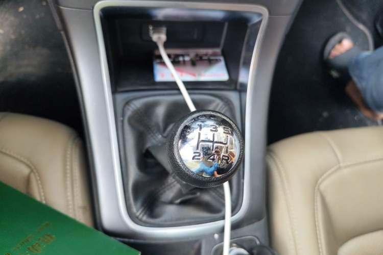 Used Citroen C4 Sega 2018 1.6L Manual Comfort Model Gear Lever