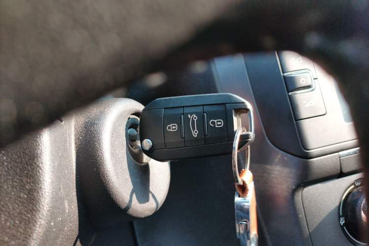 Used Citroen C4 Sega 2018 1.6L Manual Luxury Model Interior 1