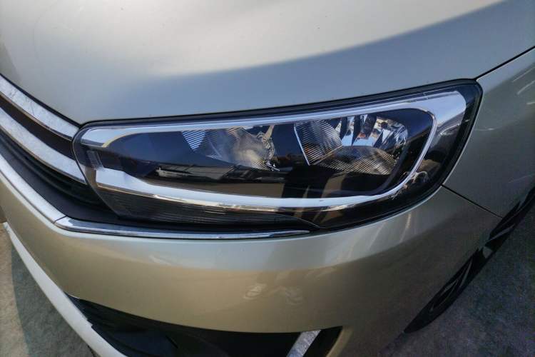 Used Citroen C4 Sega 2018 1.6L Manual Luxury Model Left Front Headlight