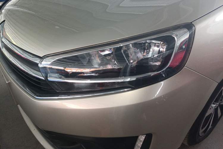 Used Citroen C4 Sega 2018 1.6L Manual Luxury Model Left Front Headlight