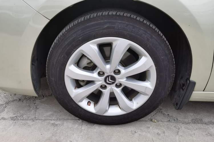 Used Citroen C4 Sega 2018 1.6L Manual Comfort Model Left Front Wheel Hub