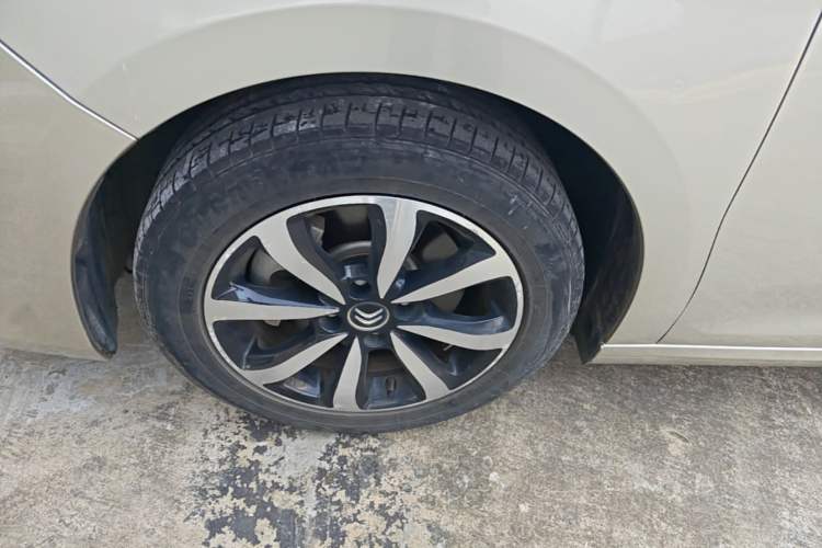 Used Citroen C4 Sega 2018 1.6L Automatic Luxury Model Left Front Wheel Hub