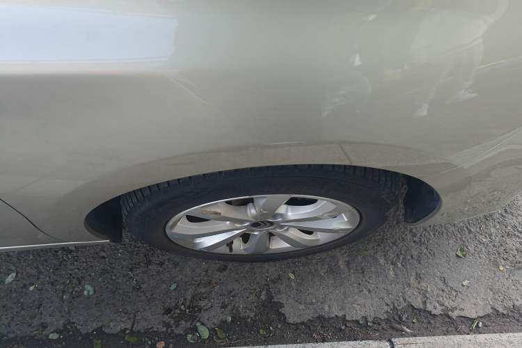 Used Citroen C4 Sega 2018 1.6L Automatic Comfort Model Right Front Wheel Hub