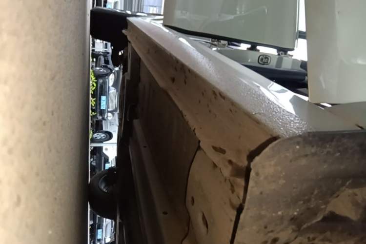 Used Citroen C4 Sega 2018 1.6L Automatic Luxury Model Right Side Sill