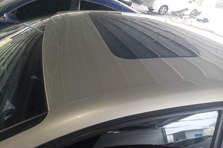 Used Citroen C4 Sega 2018 1.6L Manual Luxury Model Roof