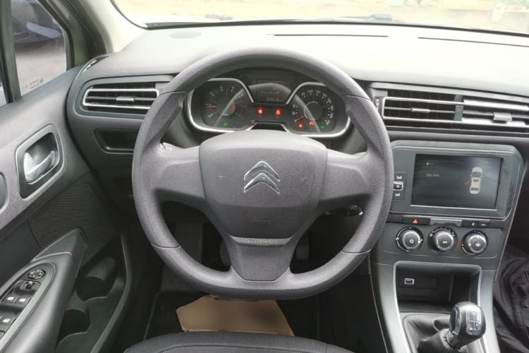 Used Citroen C4 Sega 2018 1.6L Manual Comfort Model Steering Wheel