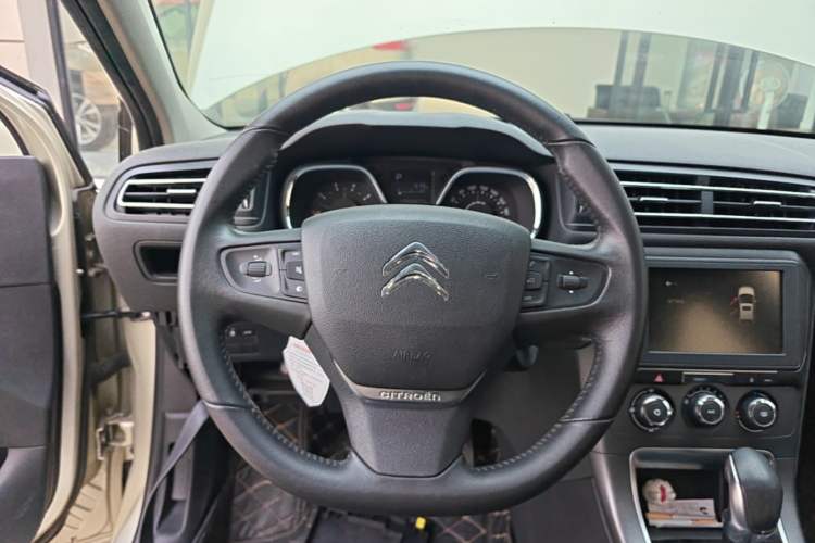 Used Citroen C4 Sega 2018 1.6L Automatic Luxury Model Steering Wheel