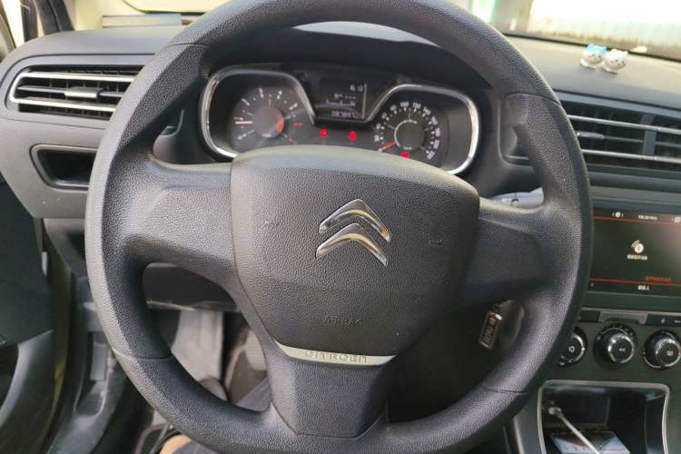 Used Citroen C4 Sega 2018 1.6L Manual Comfort Model Steering Wheel