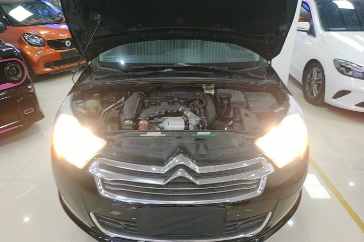 Used Citroen C4L 2013 1.6 THP Automatic Impression Edition Engine Bay