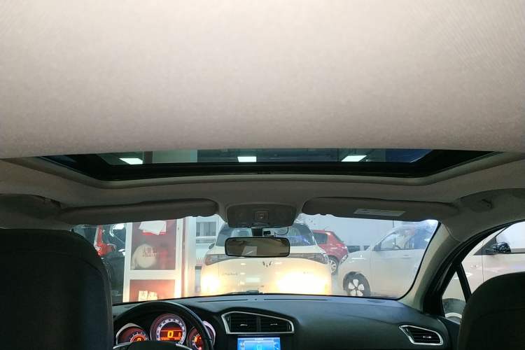 Used Citroen C4L 2013 1.6 THP Automatic Impression Edition Headliner