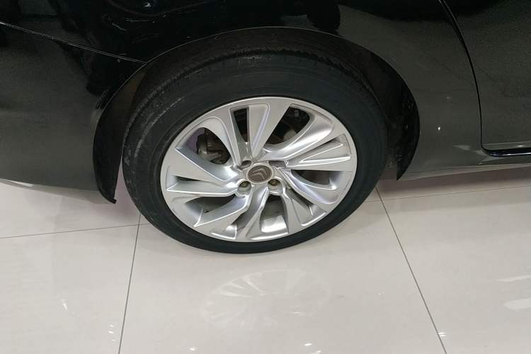 Used Citroen C4L 2013 1.6 THP Automatic Impression Edition Right Rear Wheel Hub