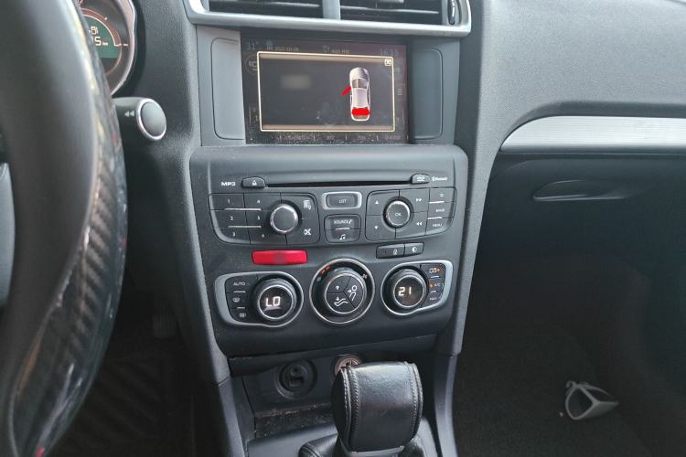 Used Citroen C4L 2016 1.6T Automatic Elite Model Audio And AC Panel