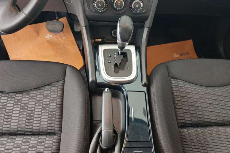Used Citroen C4L 2014 1.8L Intelligent Drive Automatic Enjoyment Model Gear Lever