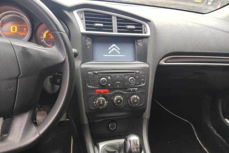 Used Citroen C4L 2013 1.8L Manual Jingxiang Edition Audio And AC Panel