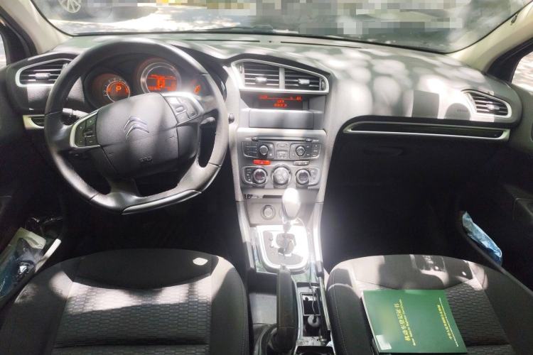 Used Citroen C4L 2013 1.6THP Automatic Enjoyment Edition Center Console