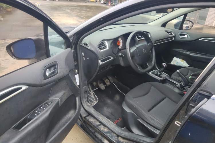 Used Citroen C4L 2013 1.8L Manual Jingxiang Edition Driver Seat