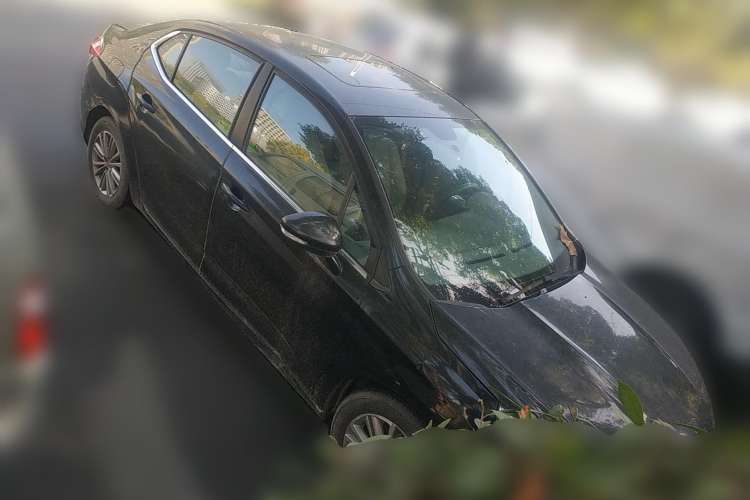 Used Citroen C4L 2013 1.6L Manual Jingzhi Edition Front Right 45 Deg