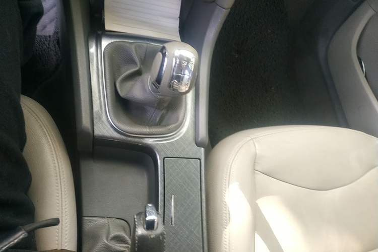 Used Citroen C4L 2013 1.6L Manual Jingzhi Edition Gear Lever