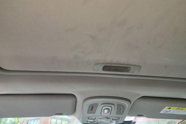 Used Citroen C4L 2013 1.6THP Automatic Enjoyment Edition Headliner