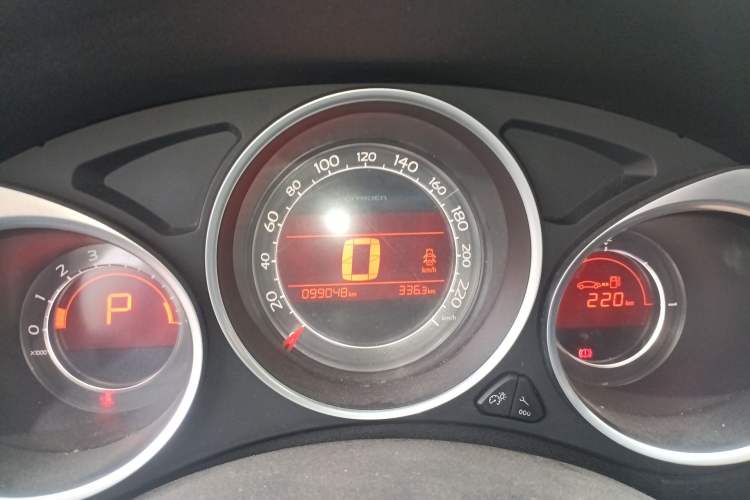 Used Citroen C4L 2013 1.8L Automatic Jingzhi Edition Instrument Cluster