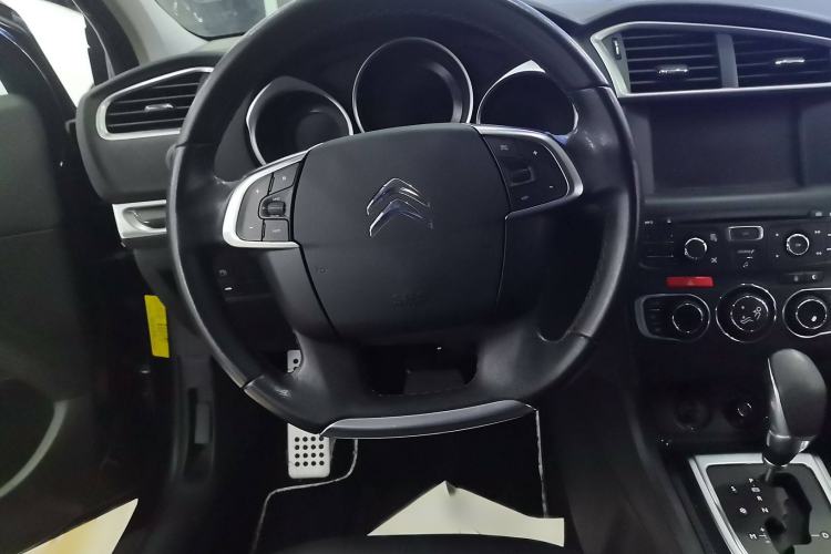 Used Citroen C4L 2013 1.6THP Automatic Dynamic Edition Interior 3