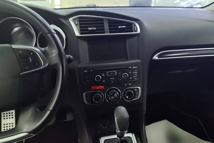 Used Citroen C4L 2013 1.6THP Automatic Dynamic Edition Interior 4