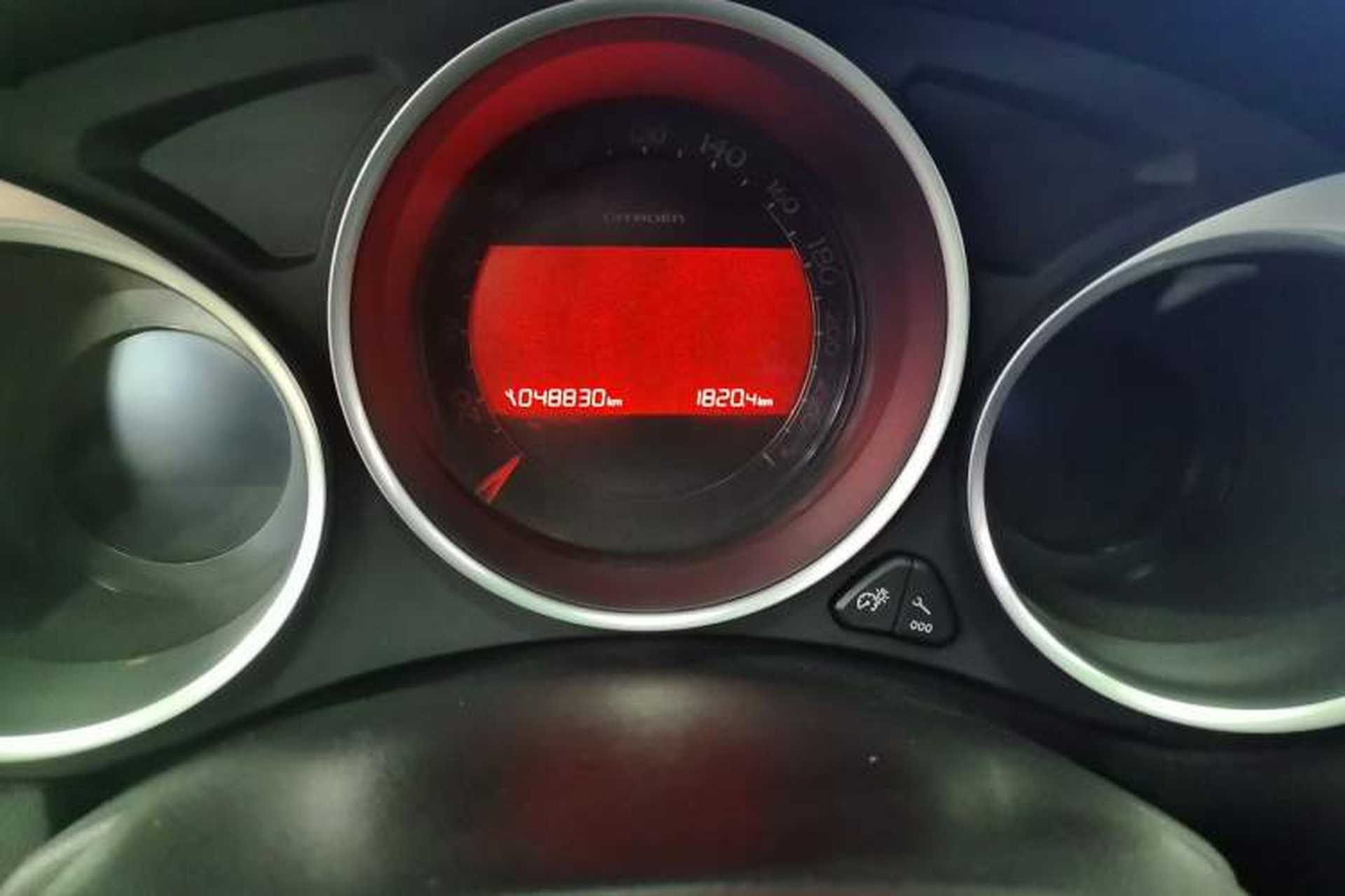 Used Citroen C4L 2013 1.6THP Automatic Dynamic Edition Odometer Close Up