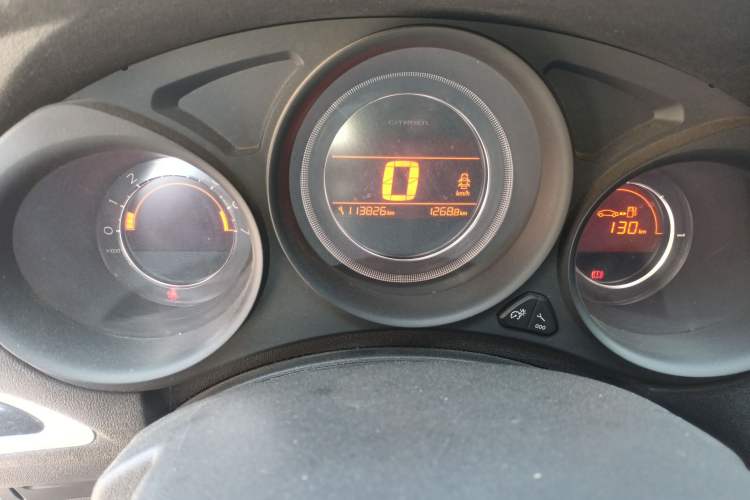 Used Citroen C4L 2013 1.8L Manual Jingxiang Edition Odometer Close Up