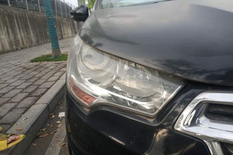 Used Citroen C4L 2013 1.8L Automatic Jingzhi Edition Right Front Headlight