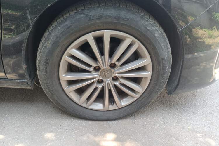 Used Citroen C4L 2013 1.8L Manual Jingxiang Edition Right Front Wheel Hub