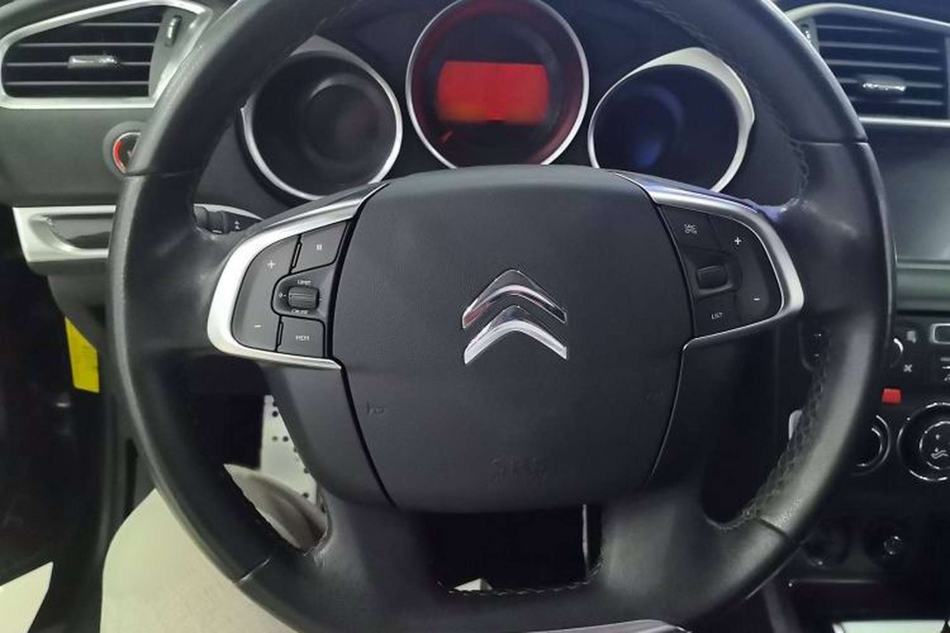 Used Citroen C4L 2013 1.6THP Automatic Dynamic Edition Steering Wheel