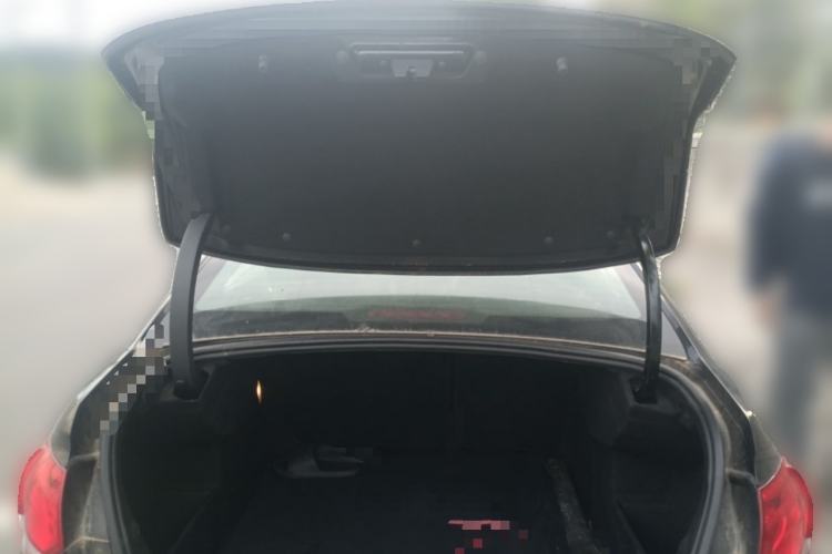 Used Citroen C4L 2013 1.8L Automatic Jingzhi Edition Trunk