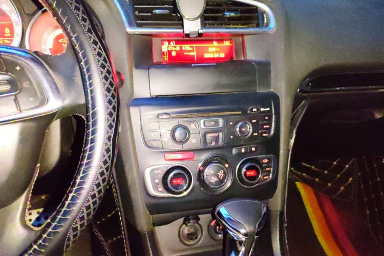 Used Citroen C4L 2013 1.6THP Automatic Enjoyment Edition Audio And AC Panel