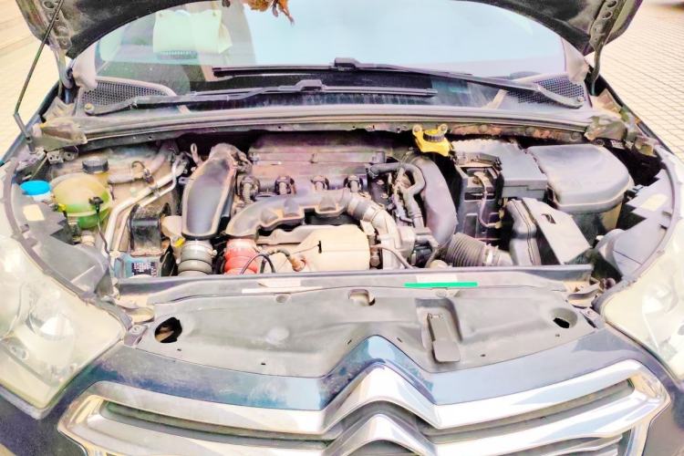 Used Citroen C4L 2013 1.6THP Automatic Enjoyment Edition Engine Bay